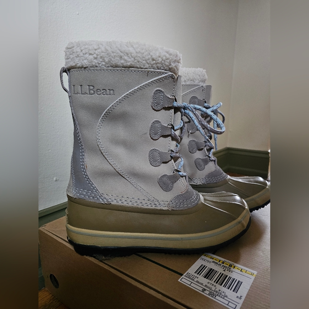 Women's L.L. Bean Suede Lace-Up Snow Boots
